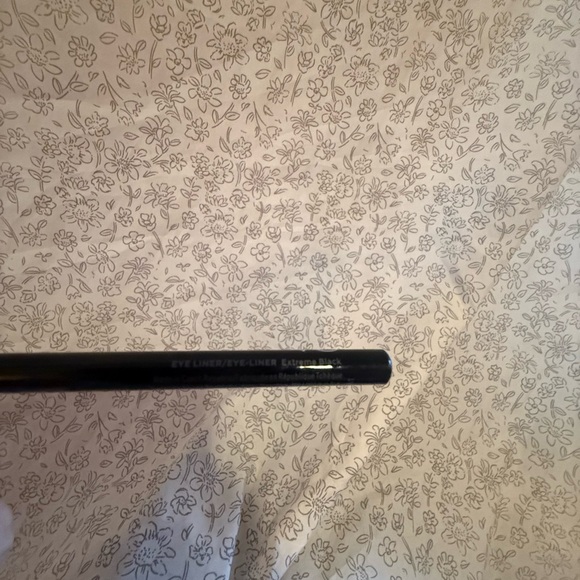 Victoria's Secret Black Eye Liner - Picture 3 of 6